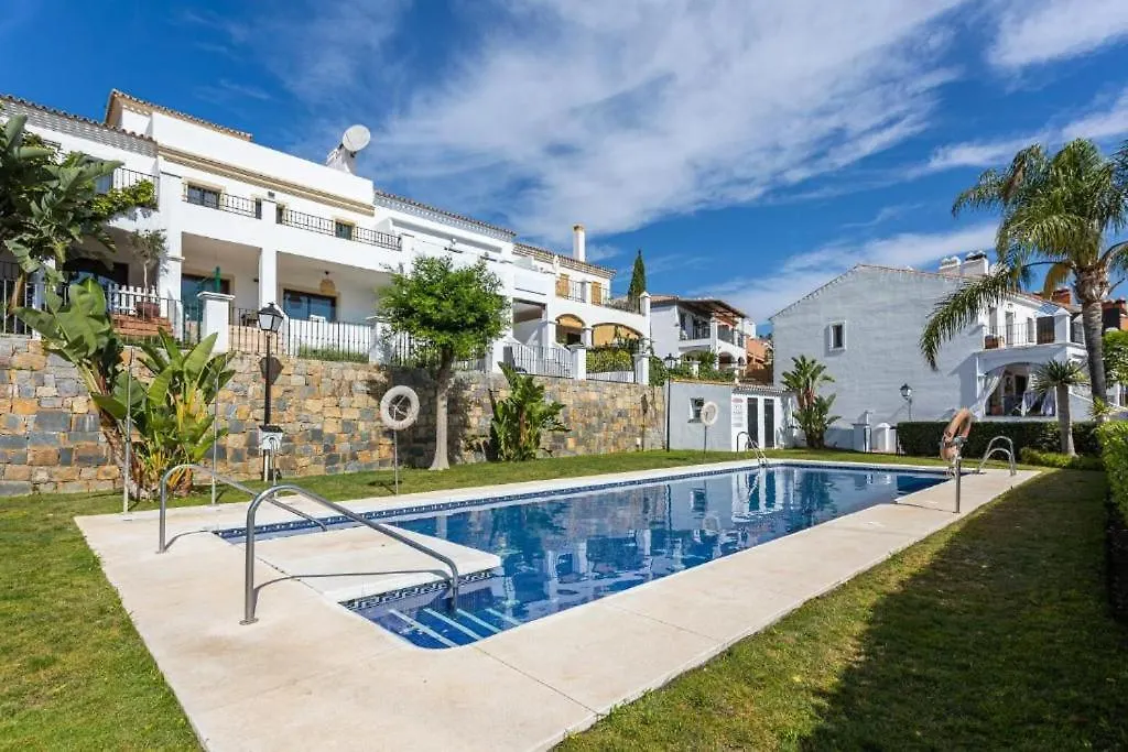 Townhouse With Garden Apartment Estepona