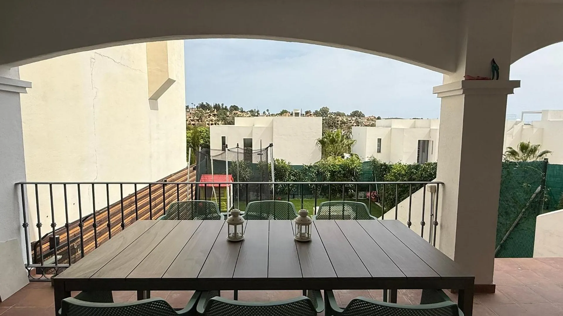Townhouse With Garden Apartment Estepona