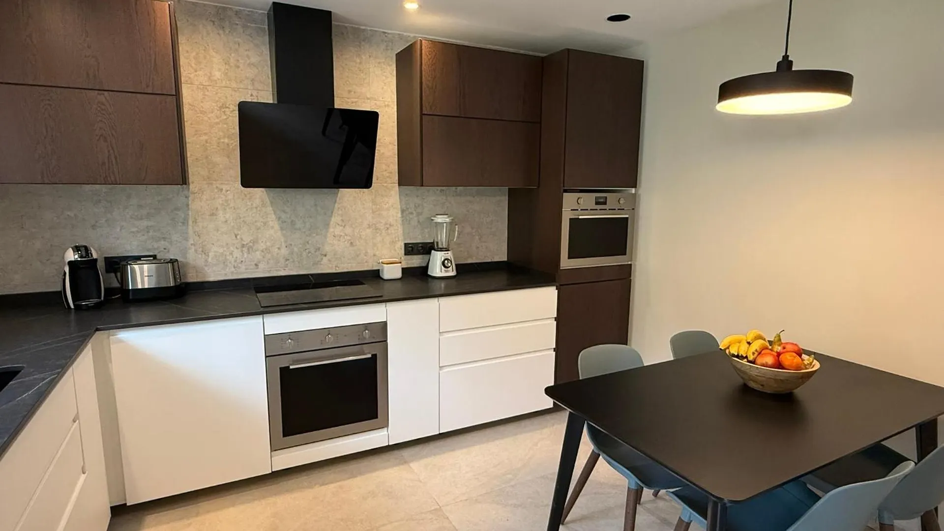 Townhouse With Garden Apartment Estepona