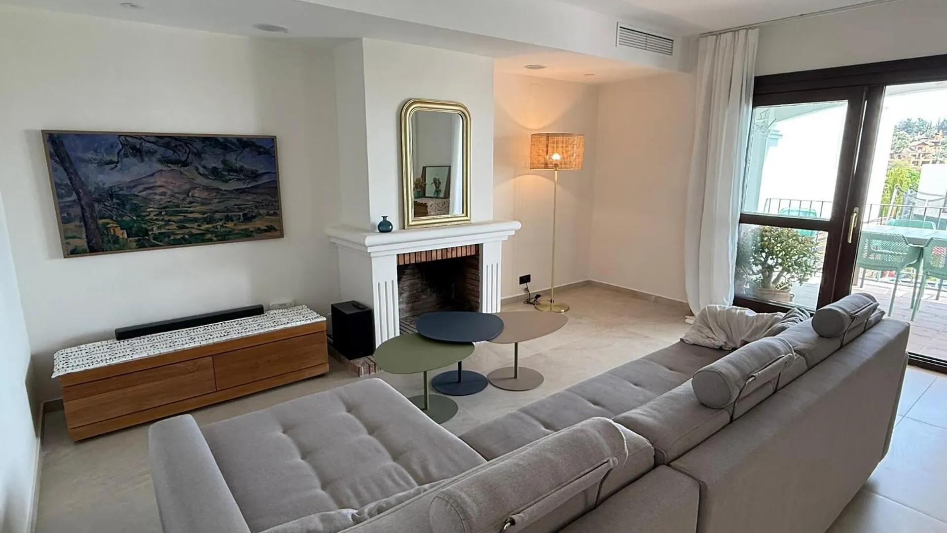 Townhouse With Garden Apartment Estepona
